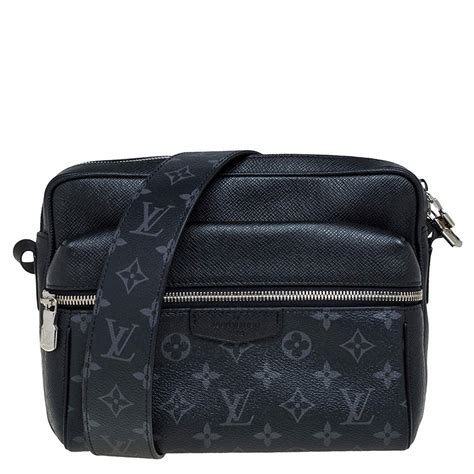 outdoor Lv bag